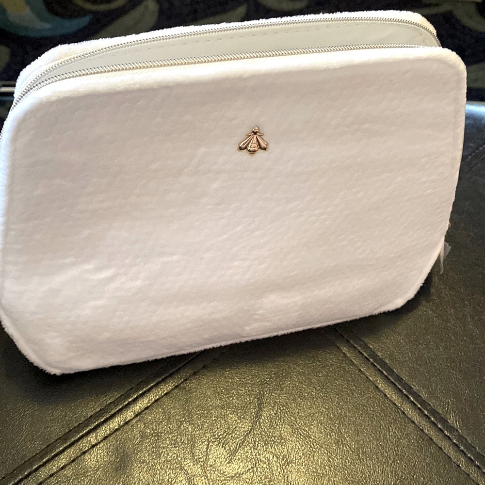 Guerlain bag -white, textured beehive 🐝 pattern